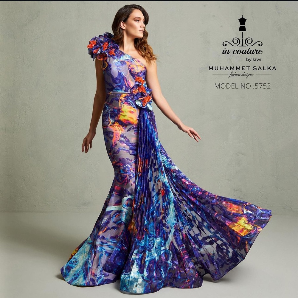 FORMAL EMBELLISHED GOWN